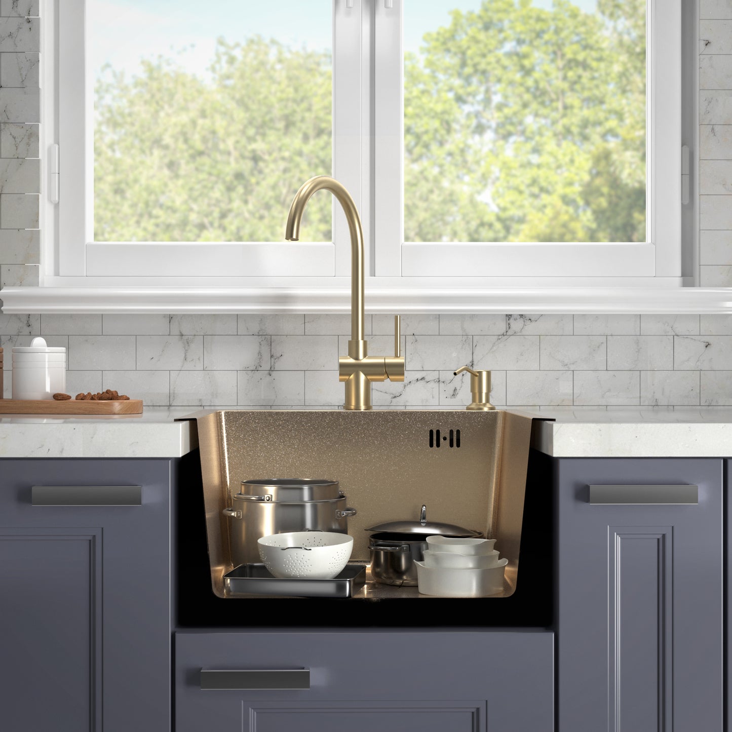 46x45 cm Single-Bowl Kitchen Sink – Gold Finish, 220 mm Deep, Top-Mount, Accessories Included